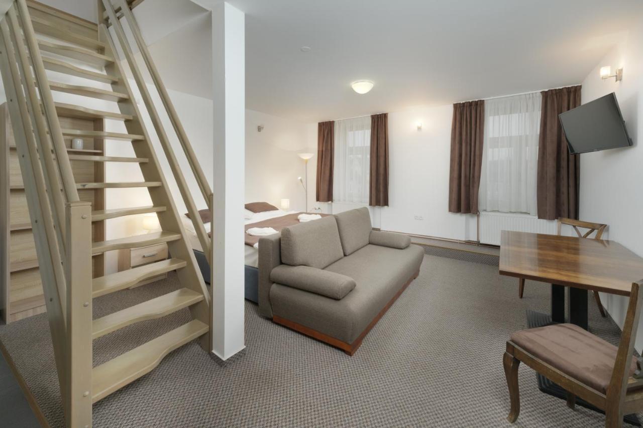 Hotel Na Staré poště Jilemnice Extérieur photo
